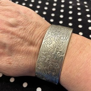 🎀Salisbury Pewter Flower of the Month Bracelet- March